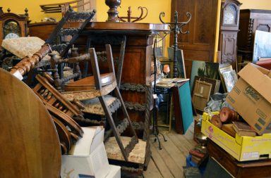 Alte Möbel Flohmarkt Trödelmarkt Lyon