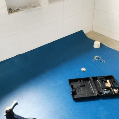 Bodenbelag Linoleum auslegen