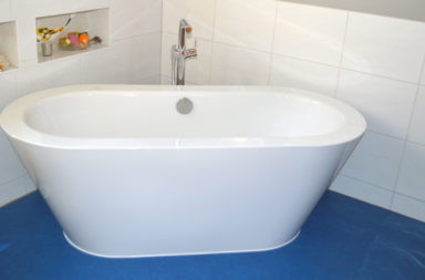 Linoleum Verlegung im Bad