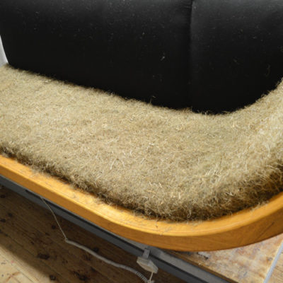 Palmfasern in der Rückenlehne aufgelegt Rekonstruktion der Polsterung des "Peter Behrens" Sofa´s