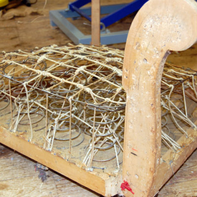 Restaurierung Chesterfield Sessel alte Schnürung