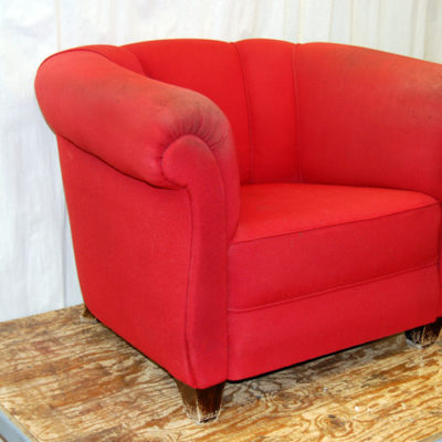 Chesterfield Sessel vor der Restaurierung