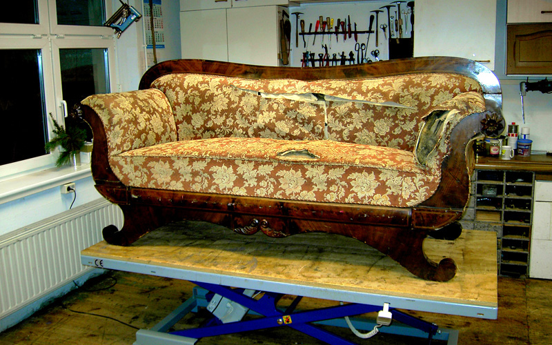 Polster Restaurierung Biedermeier Sofa Schritt 1