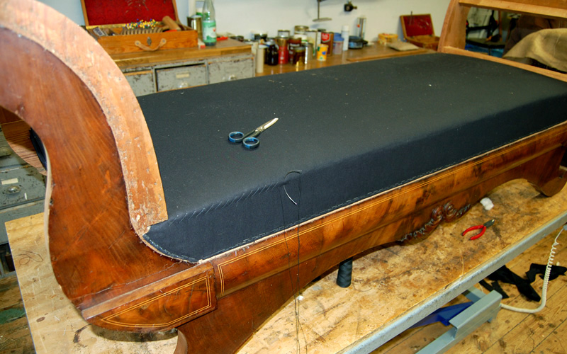 Polster Restaurierung Biedermeier Sofa Schritt 7